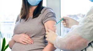 İngiltere Sağlık Güvenliği Ajansı 350 bin doğumu inceledi: Hamilelikte aşı güvenli