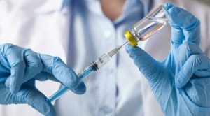 Bilim Kurulu Üyesi Özlü: Omicron'a karşı 3'ncü doz aşı olunmalı