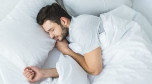 Yetersiz uyku Covid-19'a yakalanma riskini artırıyor