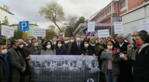 Hekimlerden şehir hastanesi protestosu: Her işin başı rant değil, sağlık olmalıdır